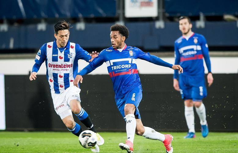 章更贴近你 章更贴近你